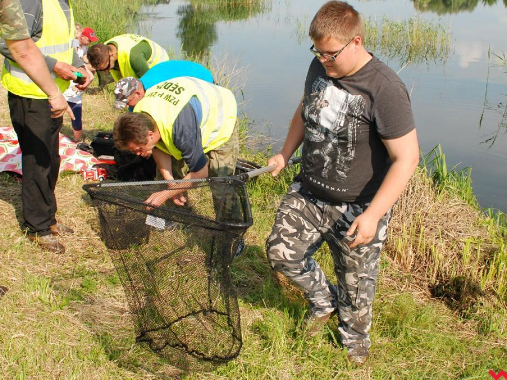 Wędkarski piknik z okazji Dnia Dziecka