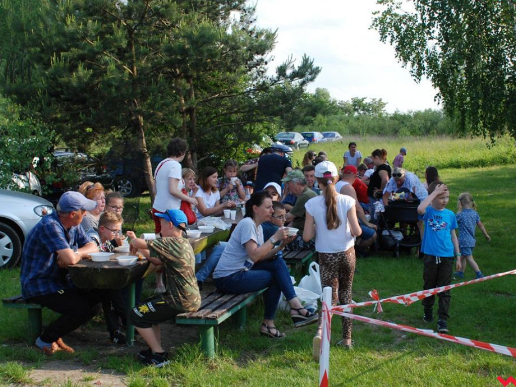 Wędkarski piknik z okazji Dnia Dziecka