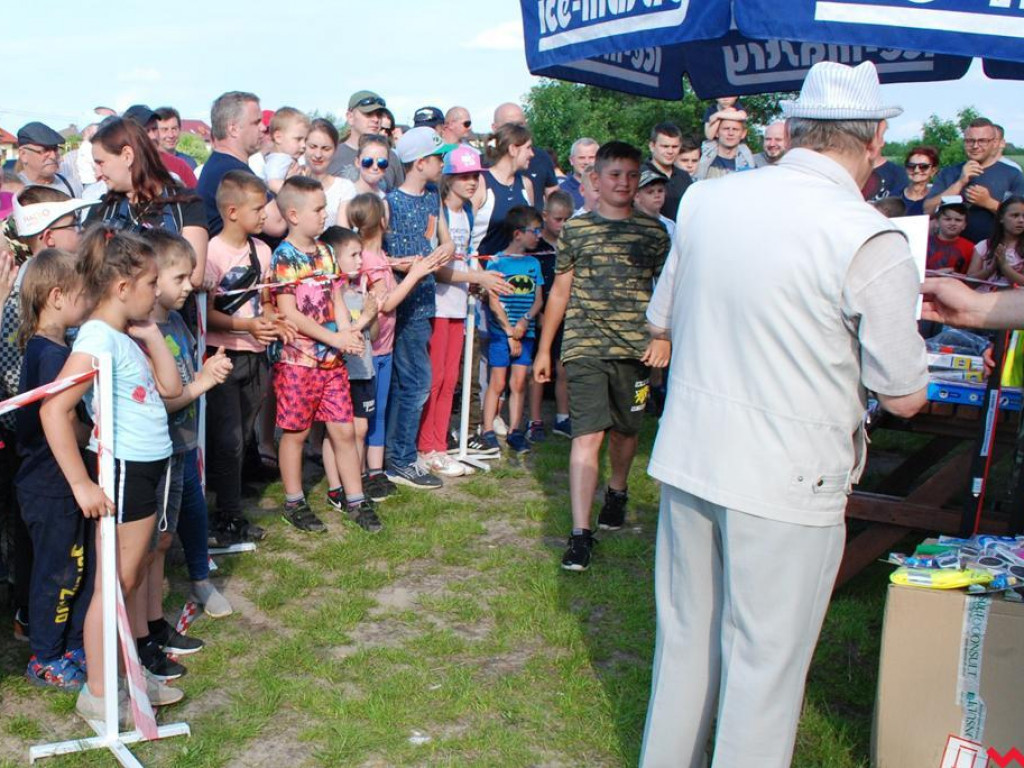 Wędkarski piknik z okazji Dnia Dziecka