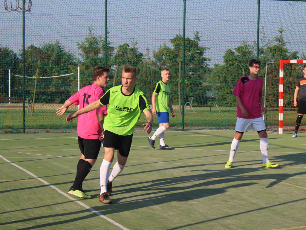 Rywalizują o puchar przewodniczącego rady miejskiej. Przed nimi mecze finałowe