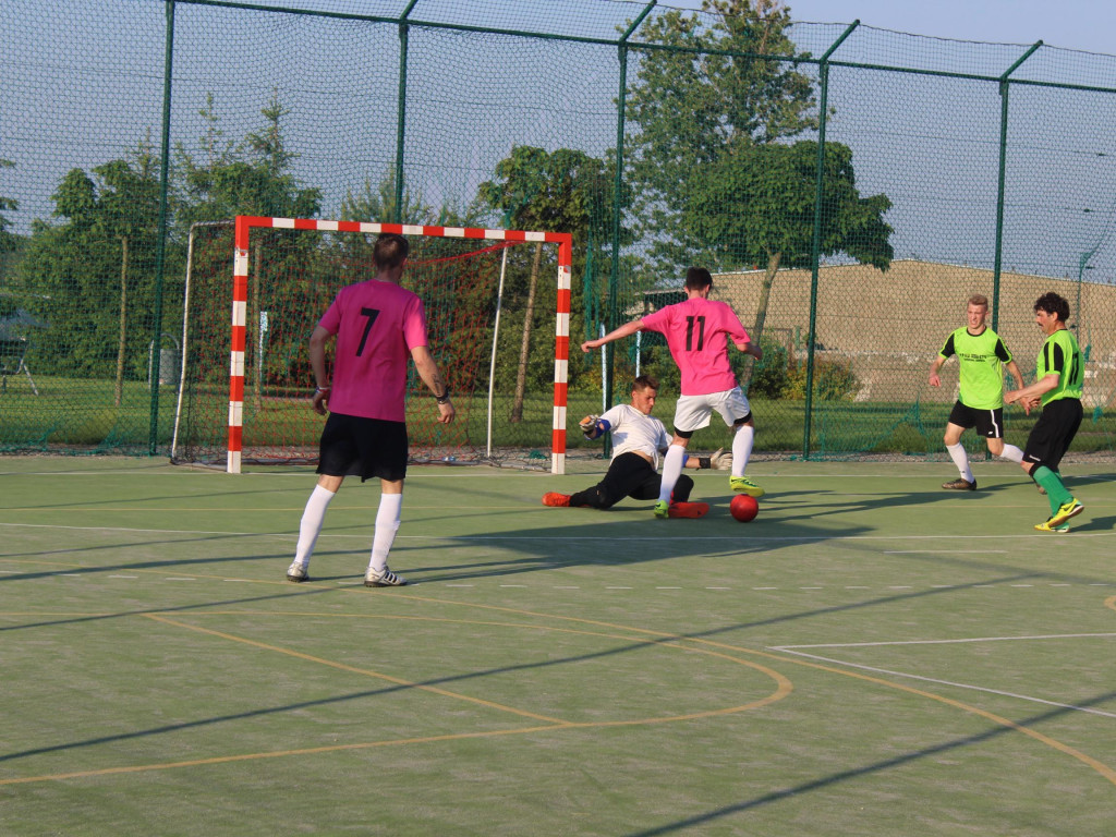 Rywalizują o puchar przewodniczącego rady miejskiej. Przed nimi mecze finałowe