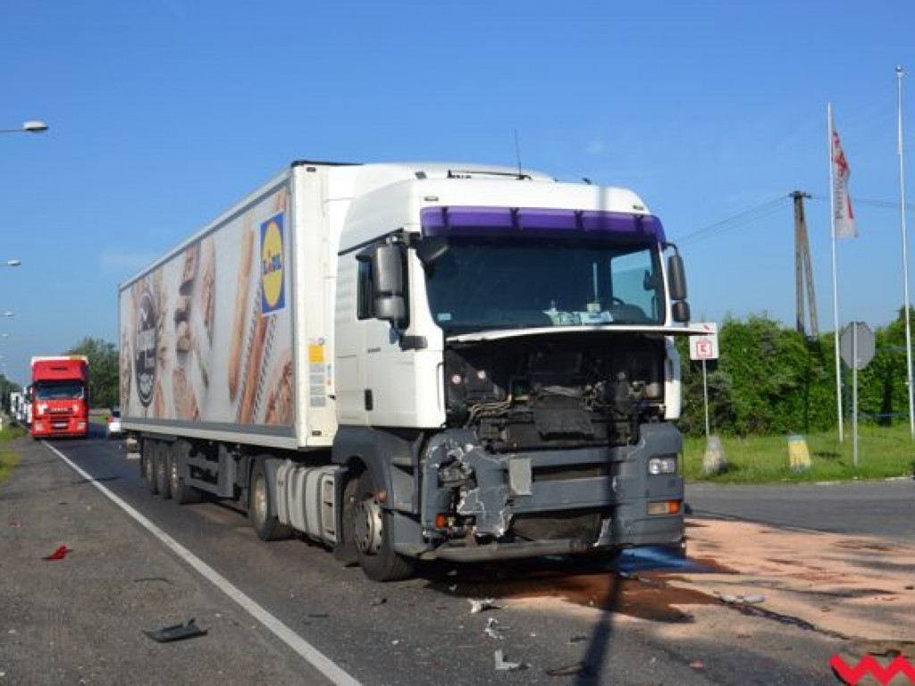 Groźny wypadek na Sikorskiego we Wrześni Droga zablokowana!