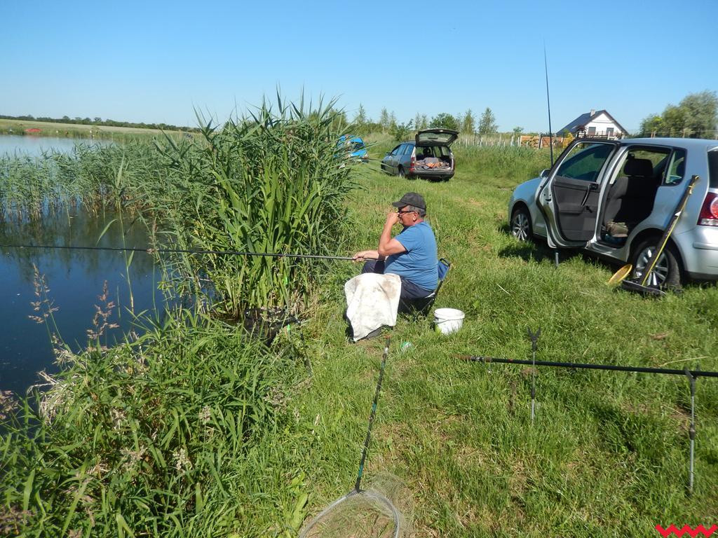 Zawody wędkarskie o puchar prezesa banku