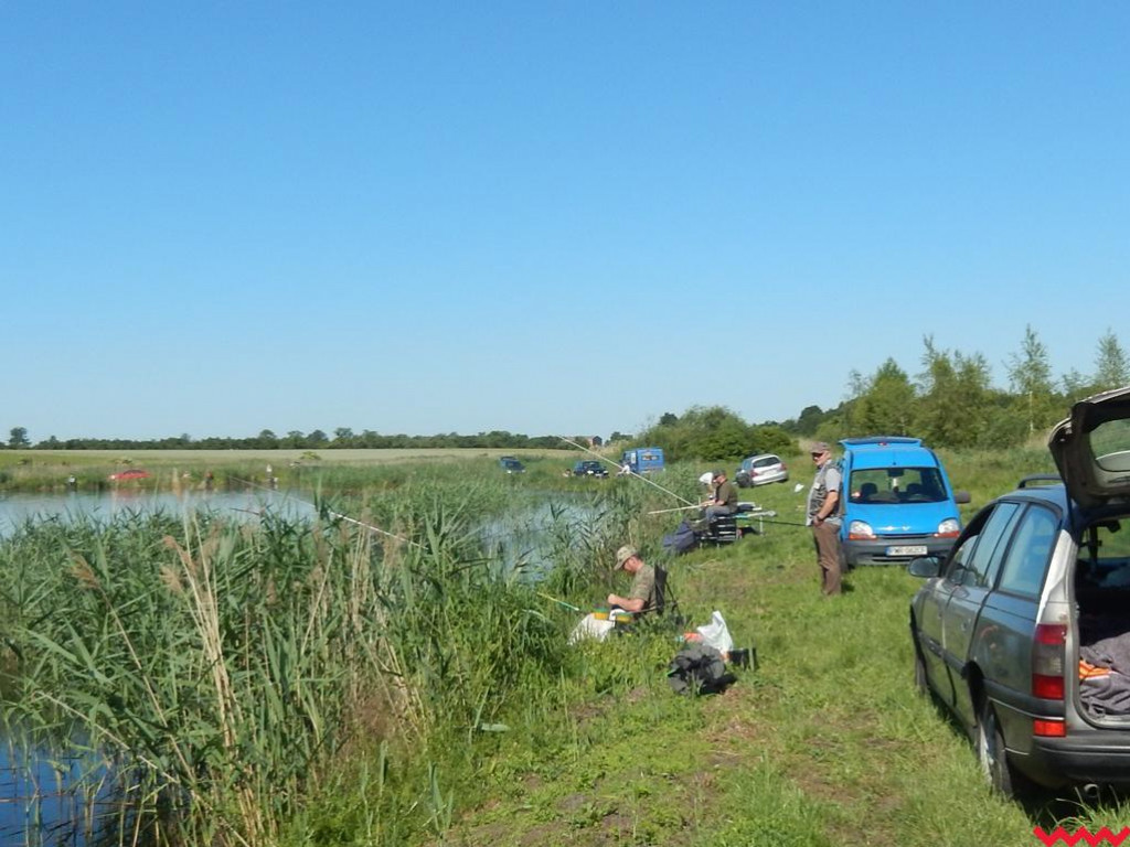 Zawody wędkarskie o puchar prezesa banku