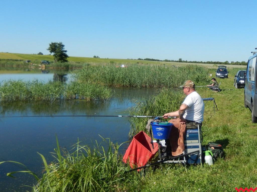 Zawody wędkarskie o puchar prezesa banku