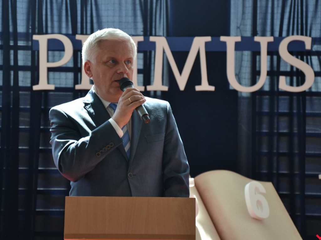 Pierwsi wśród równych. Najlepsi wrzesińscy uczniowie nagrodzeni przez burmistrza