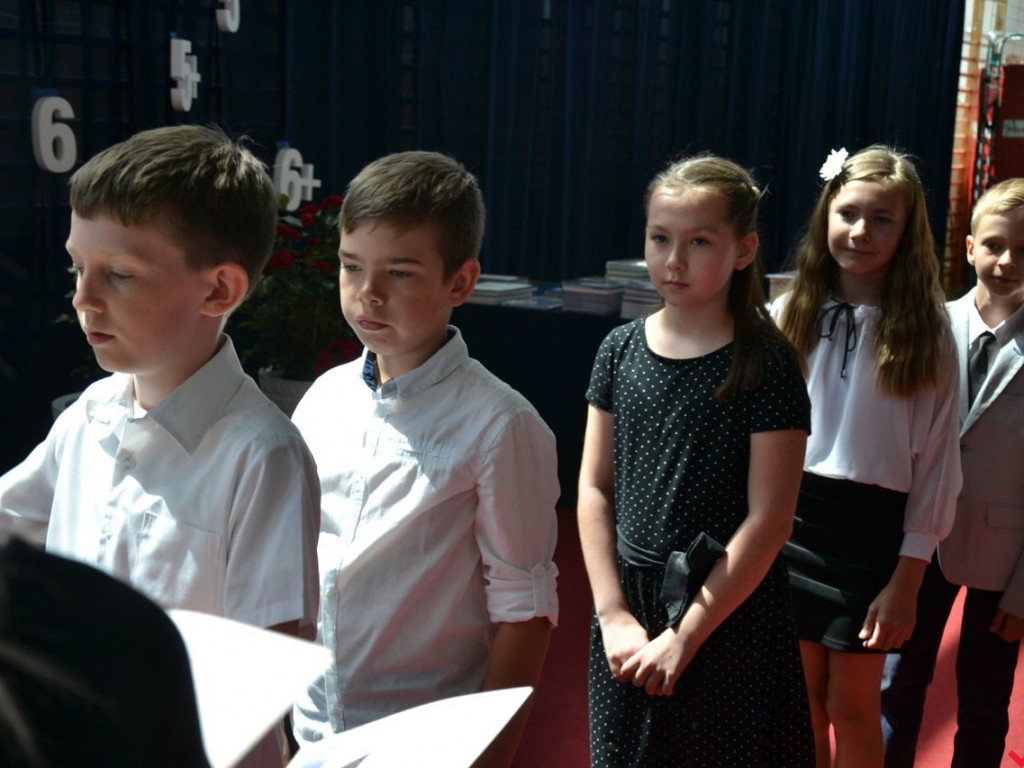 Pierwsi wśród równych. Najlepsi wrzesińscy uczniowie nagrodzeni przez burmistrza