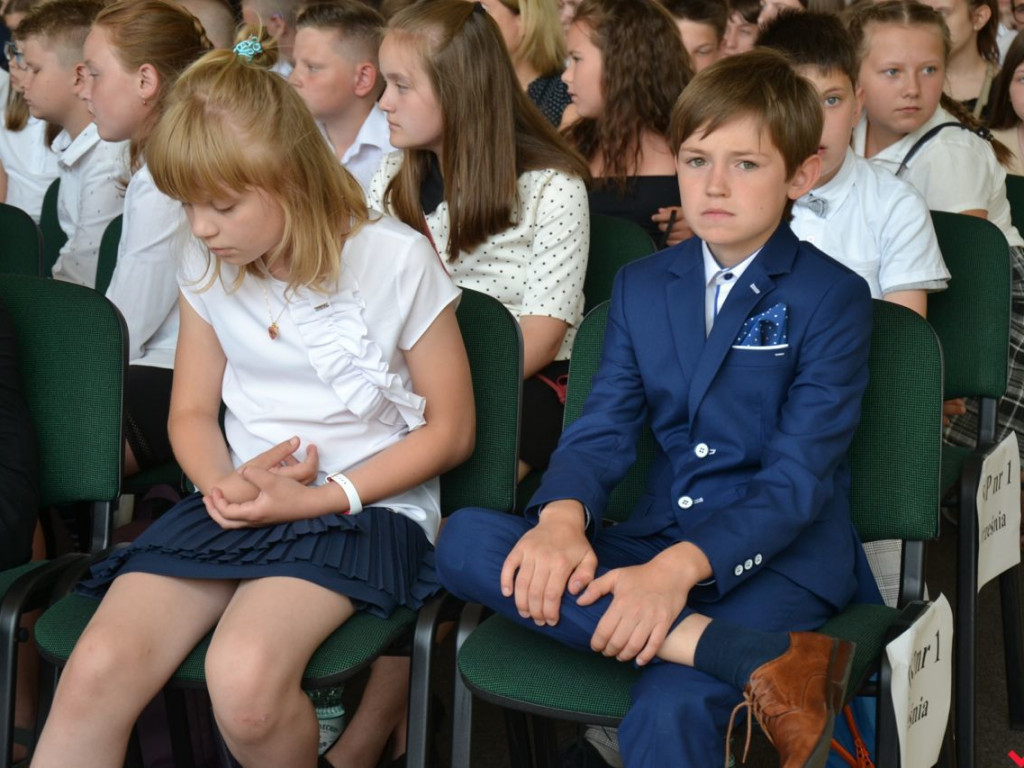 Pierwsi wśród równych. Najlepsi wrzesińscy uczniowie nagrodzeni przez burmistrza