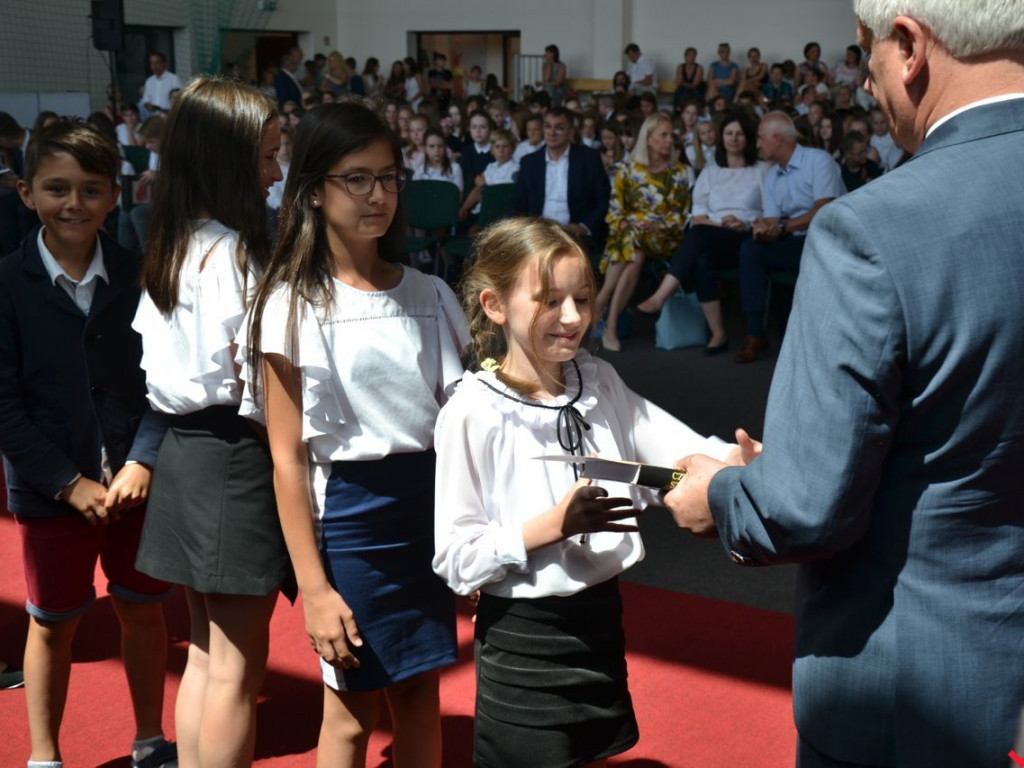 Pierwsi wśród równych. Najlepsi wrzesińscy uczniowie nagrodzeni przez burmistrza