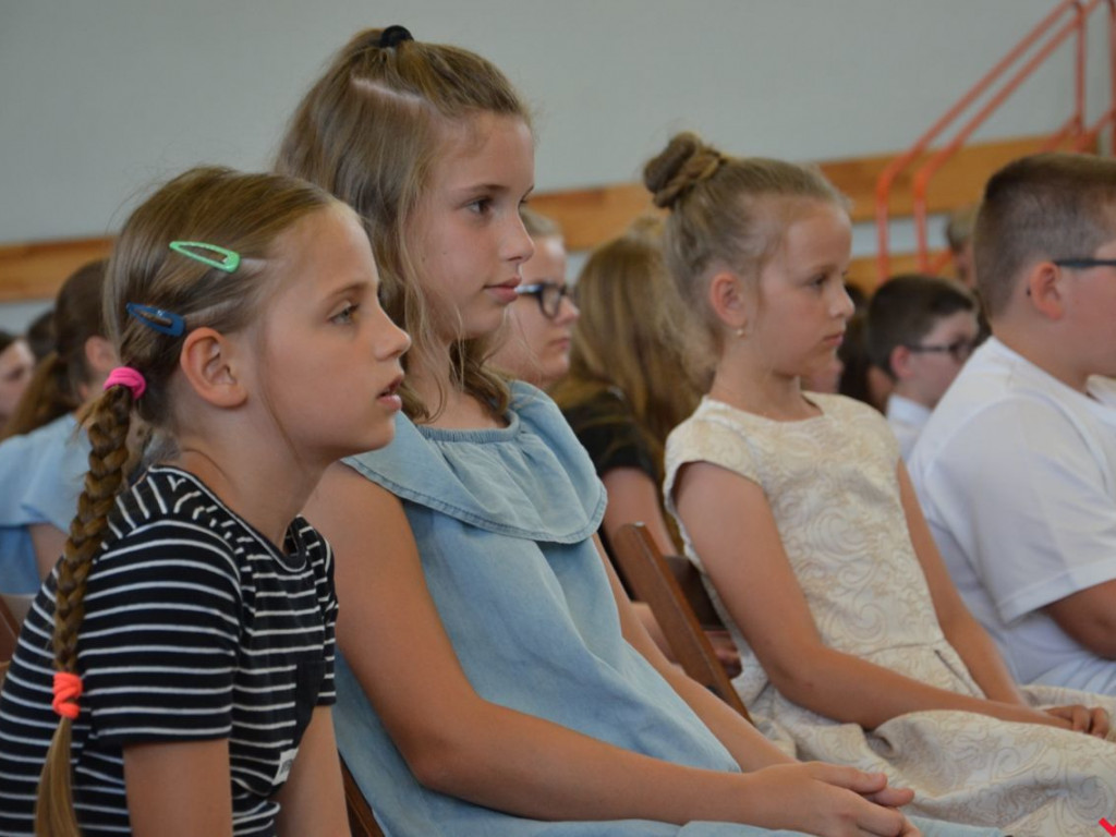 Burmistrz Miłosławia wręczył stypendia najzdolniejszym uczniom