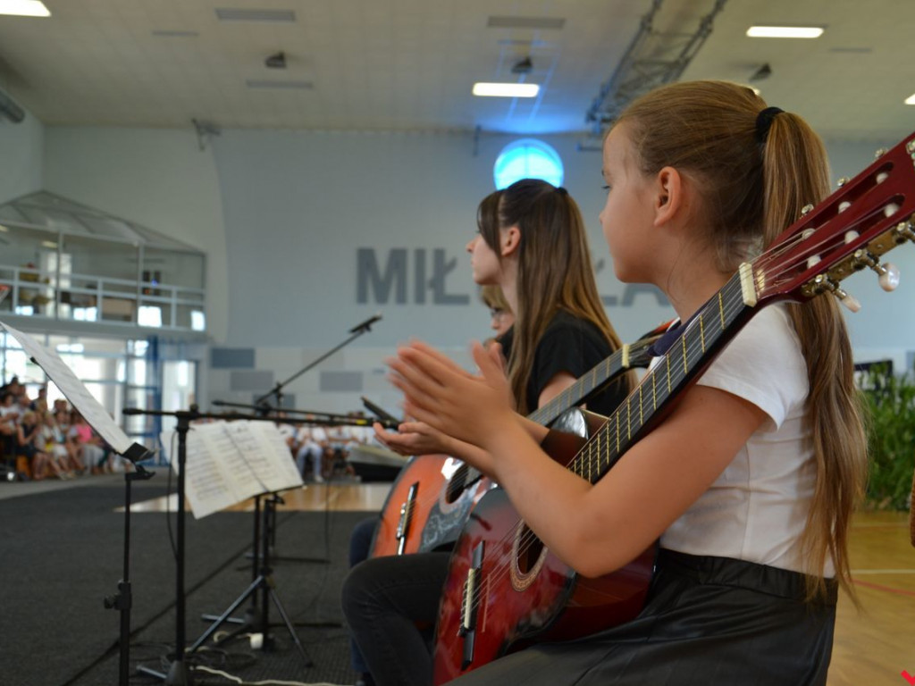 Burmistrz Miłosławia wręczył stypendia najzdolniejszym uczniom