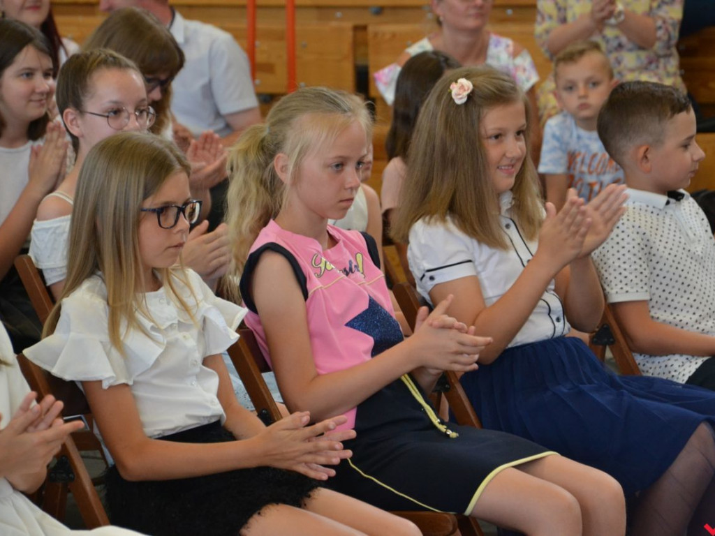 Burmistrz Miłosławia wręczył stypendia najzdolniejszym uczniom