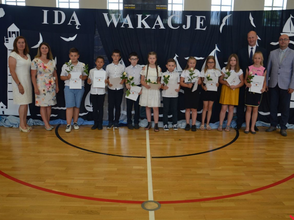 Burmistrz Miłosławia wręczył stypendia najzdolniejszym uczniom