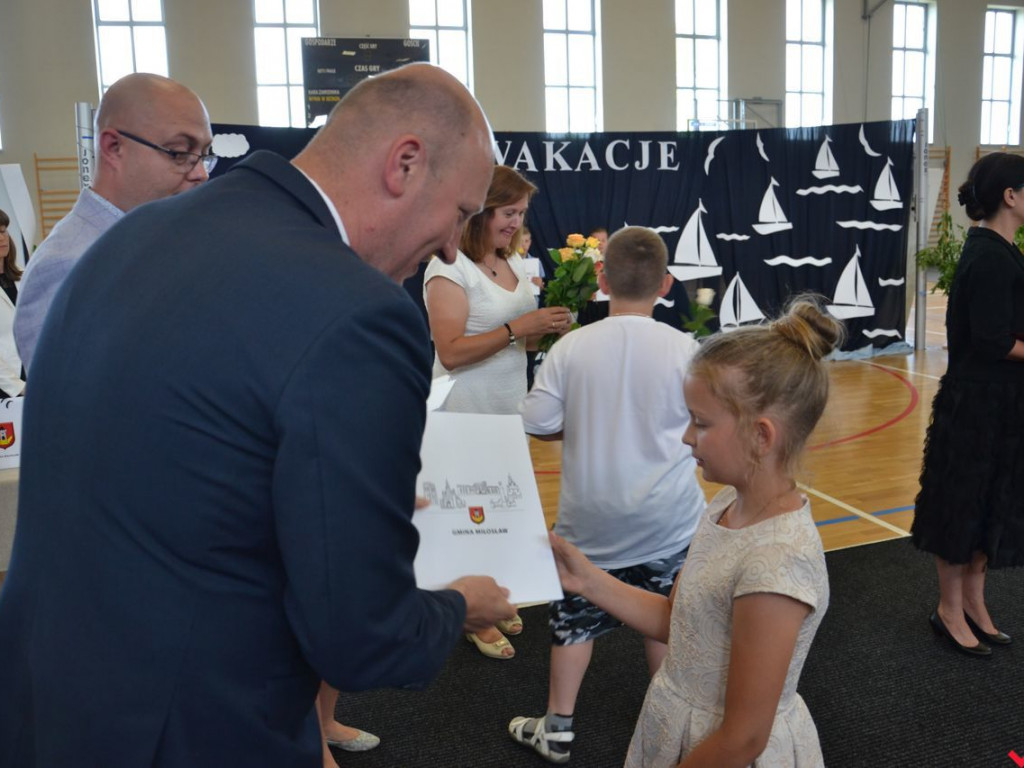 Burmistrz Miłosławia wręczył stypendia najzdolniejszym uczniom