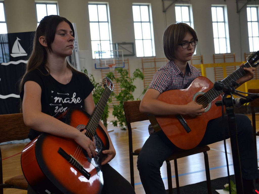 Burmistrz Miłosławia wręczył stypendia najzdolniejszym uczniom