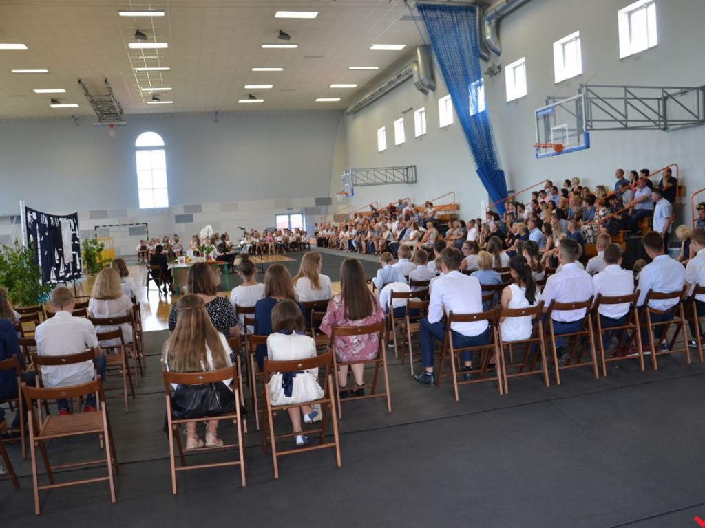 Burmistrz Miłosławia wręczył stypendia najzdolniejszym uczniom