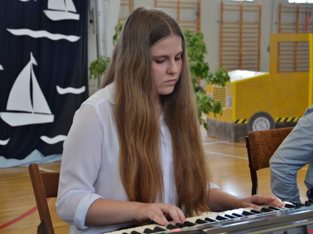 Burmistrz Miłosławia wręczył stypendia najzdolniejszym uczniom