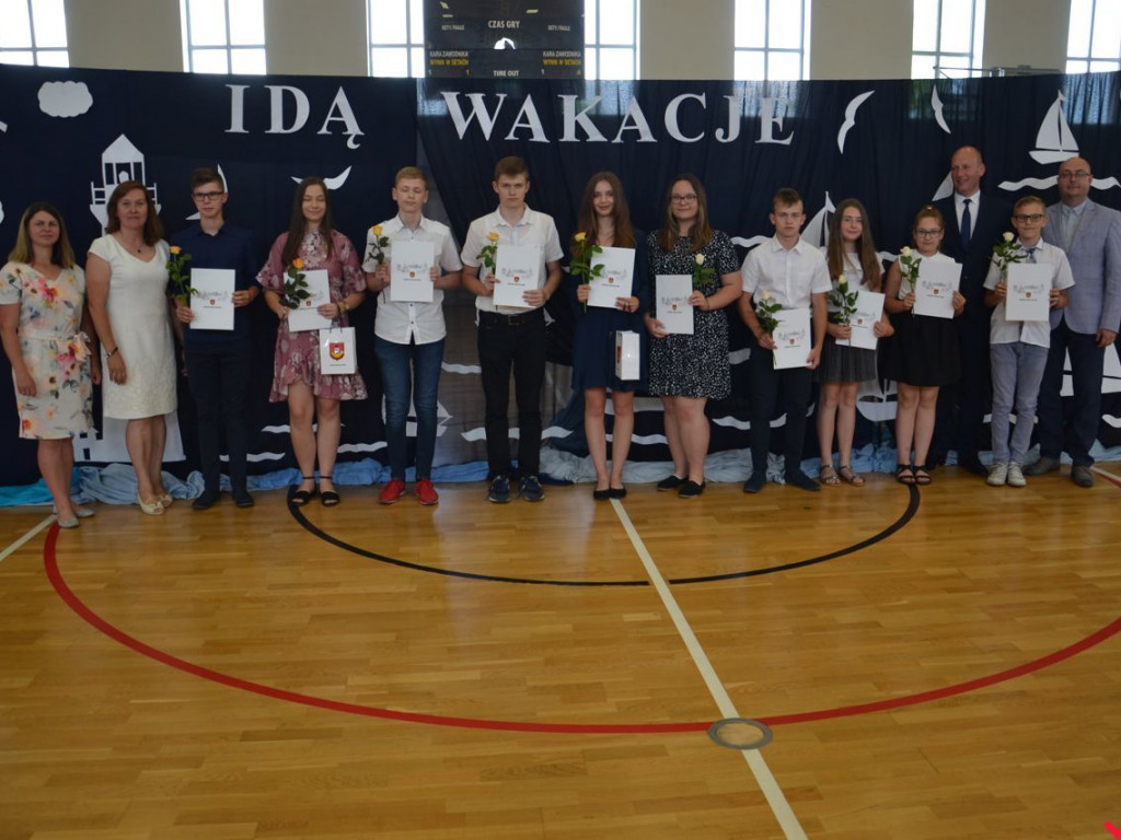 Burmistrz Miłosławia wręczył stypendia najzdolniejszym uczniom