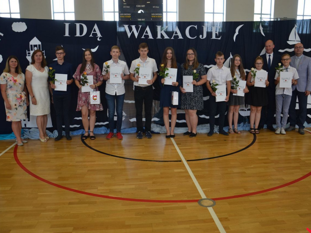 Burmistrz Miłosławia wręczył stypendia najzdolniejszym uczniom