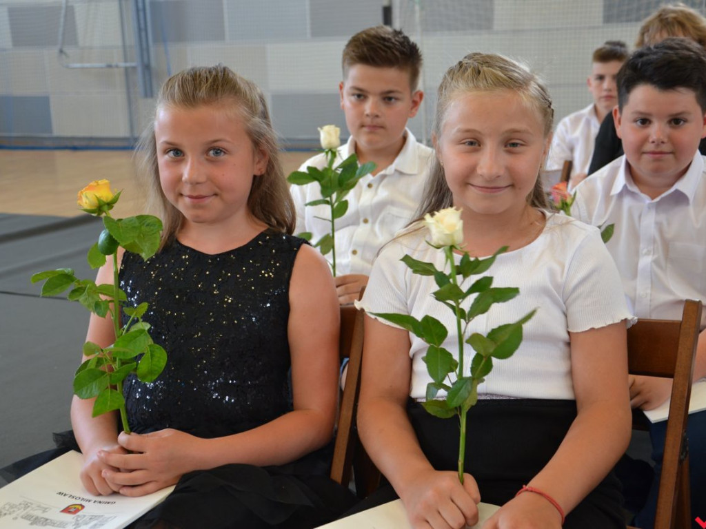 Burmistrz Miłosławia wręczył stypendia najzdolniejszym uczniom