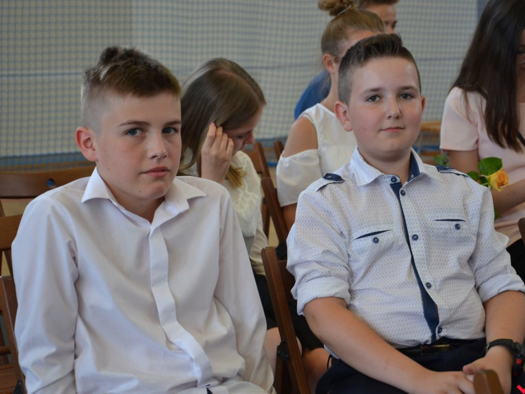 Burmistrz Miłosławia wręczył stypendia najzdolniejszym uczniom