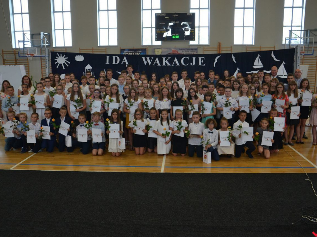 Burmistrz Miłosławia wręczył stypendia najzdolniejszym uczniom