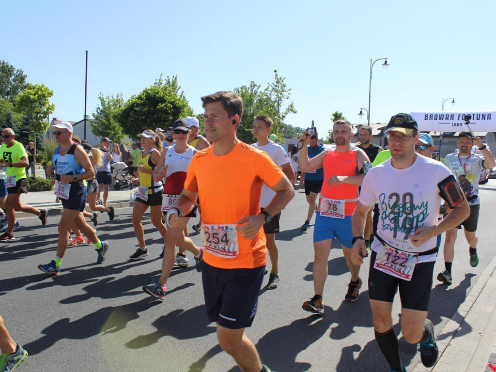 Patelnia na nekielskich drogach podczas Biegu do Lata. Po raz drugi triumfuje Ukrainiec