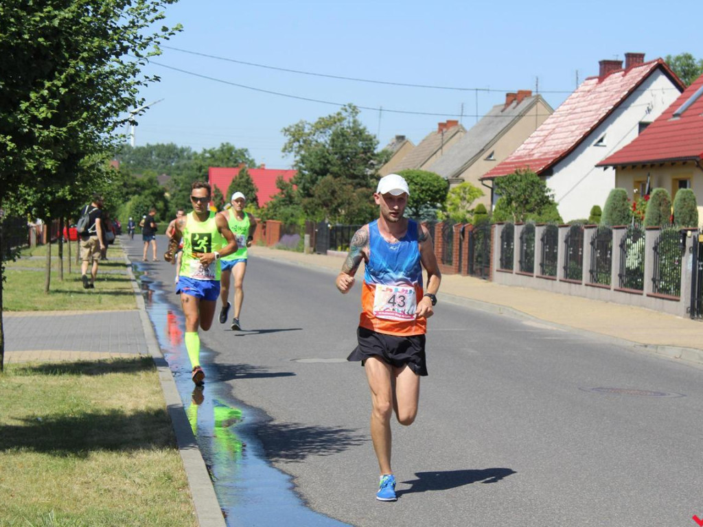 Patelnia na nekielskich drogach podczas Biegu do Lata. Po raz drugi triumfuje Ukrainiec