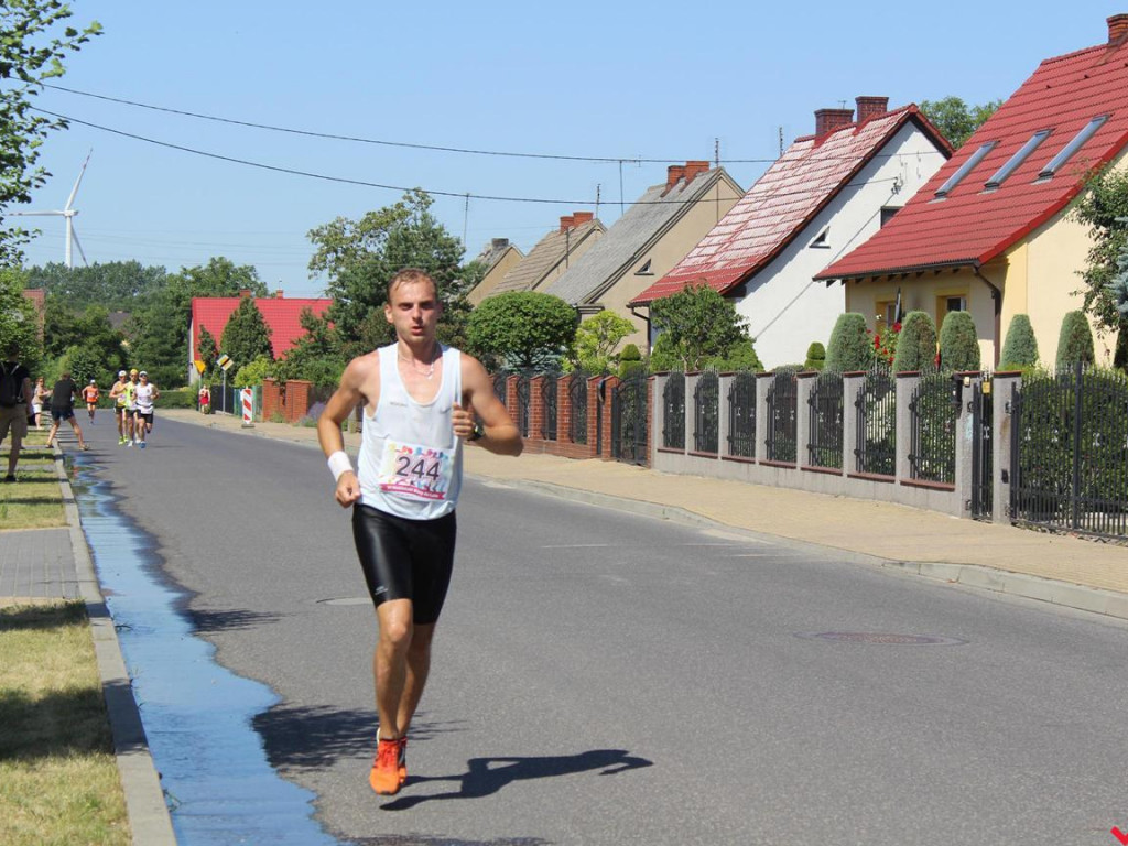 Patelnia na nekielskich drogach podczas Biegu do Lata. Po raz drugi triumfuje Ukrainiec