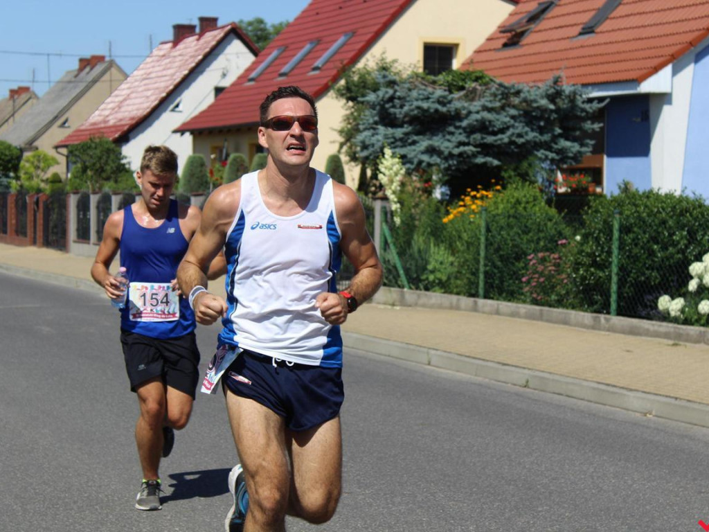 Patelnia na nekielskich drogach podczas Biegu do Lata. Po raz drugi triumfuje Ukrainiec