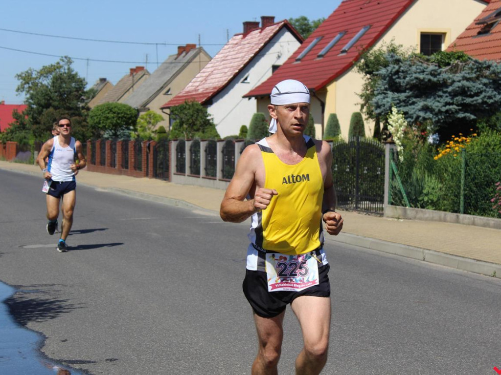 Patelnia na nekielskich drogach podczas Biegu do Lata. Po raz drugi triumfuje Ukrainiec