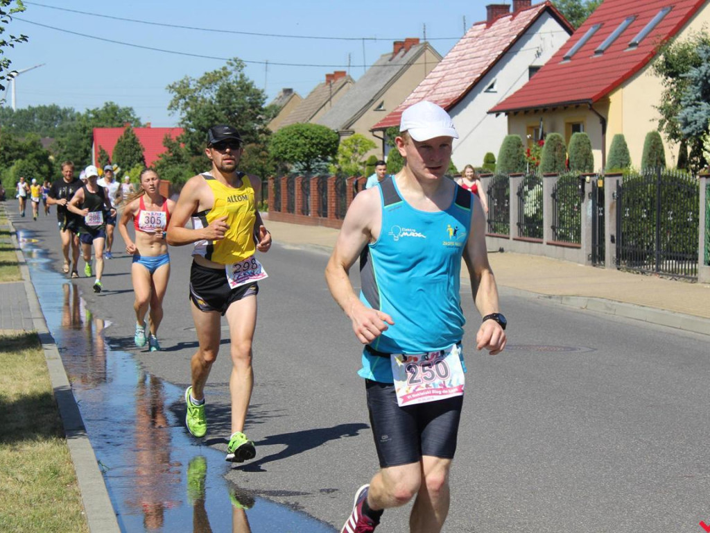 Patelnia na nekielskich drogach podczas Biegu do Lata. Po raz drugi triumfuje Ukrainiec