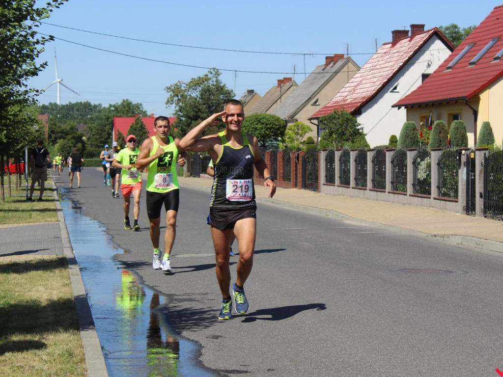 Patelnia na nekielskich drogach podczas Biegu do Lata. Po raz drugi triumfuje Ukrainiec