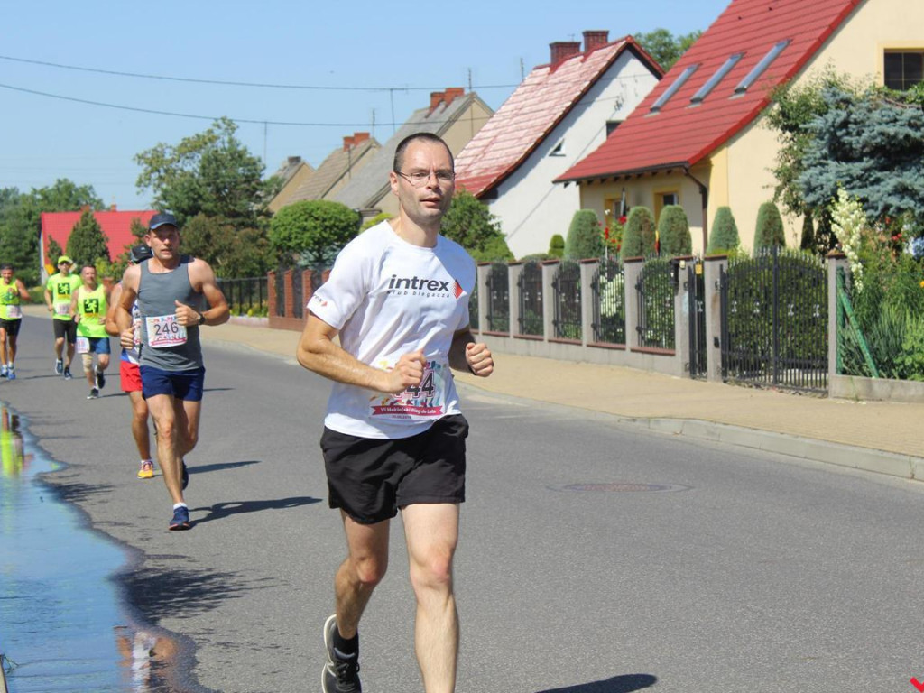 Patelnia na nekielskich drogach podczas Biegu do Lata. Po raz drugi triumfuje Ukrainiec