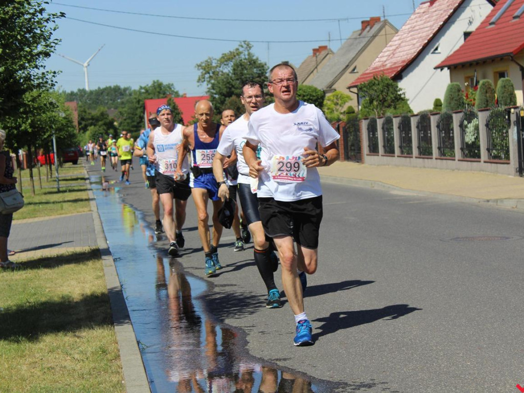 Patelnia na nekielskich drogach podczas Biegu do Lata. Po raz drugi triumfuje Ukrainiec