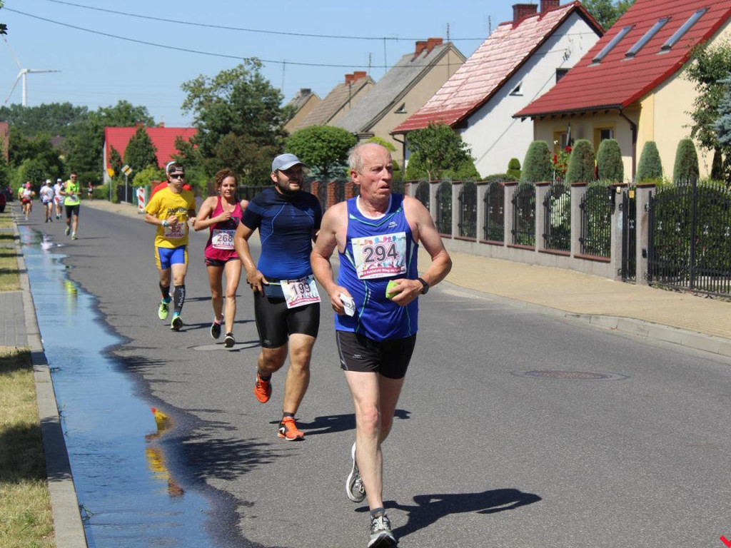 Patelnia na nekielskich drogach podczas Biegu do Lata. Po raz drugi triumfuje Ukrainiec