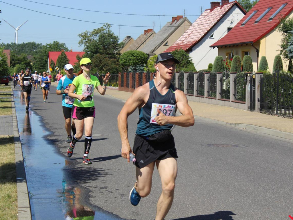 Patelnia na nekielskich drogach podczas Biegu do Lata. Po raz drugi triumfuje Ukrainiec