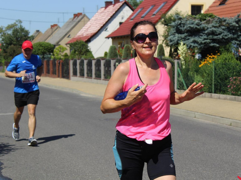 Patelnia na nekielskich drogach podczas Biegu do Lata. Po raz drugi triumfuje Ukrainiec