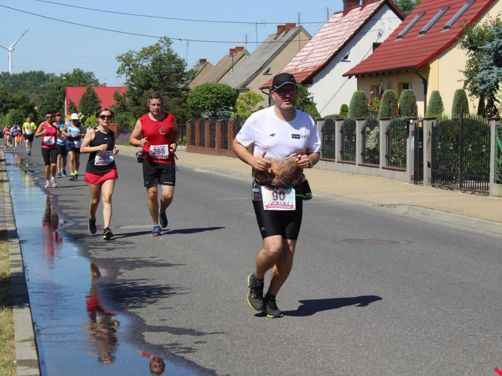 Patelnia na nekielskich drogach podczas Biegu do Lata. Po raz drugi triumfuje Ukrainiec