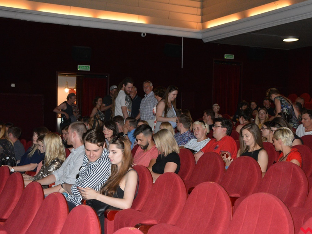 Ogromne zainteresowanie premierą „Otchłani”. Film wrześnianina w kinie Rialto