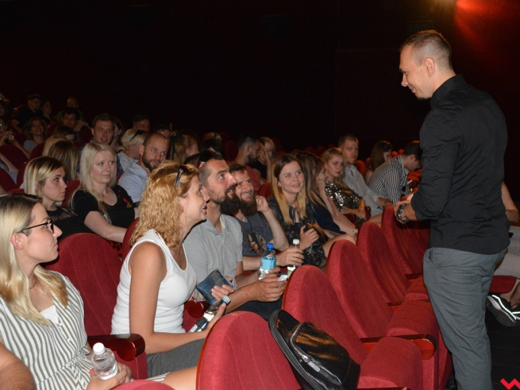 Ogromne zainteresowanie premierą „Otchłani”. Film wrześnianina w kinie Rialto