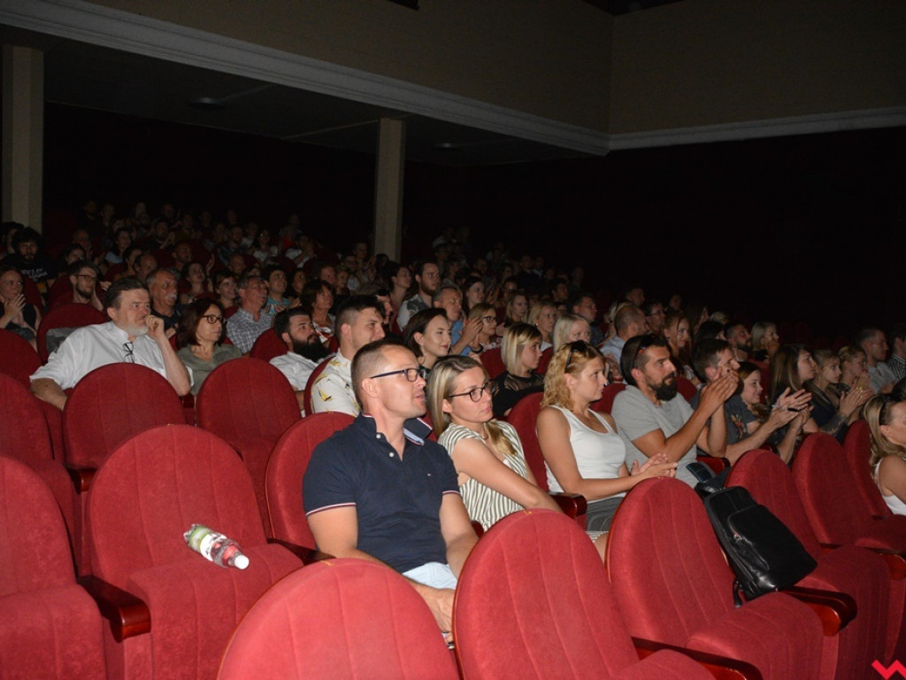 Ogromne zainteresowanie premierą „Otchłani”. Film wrześnianina w kinie Rialto