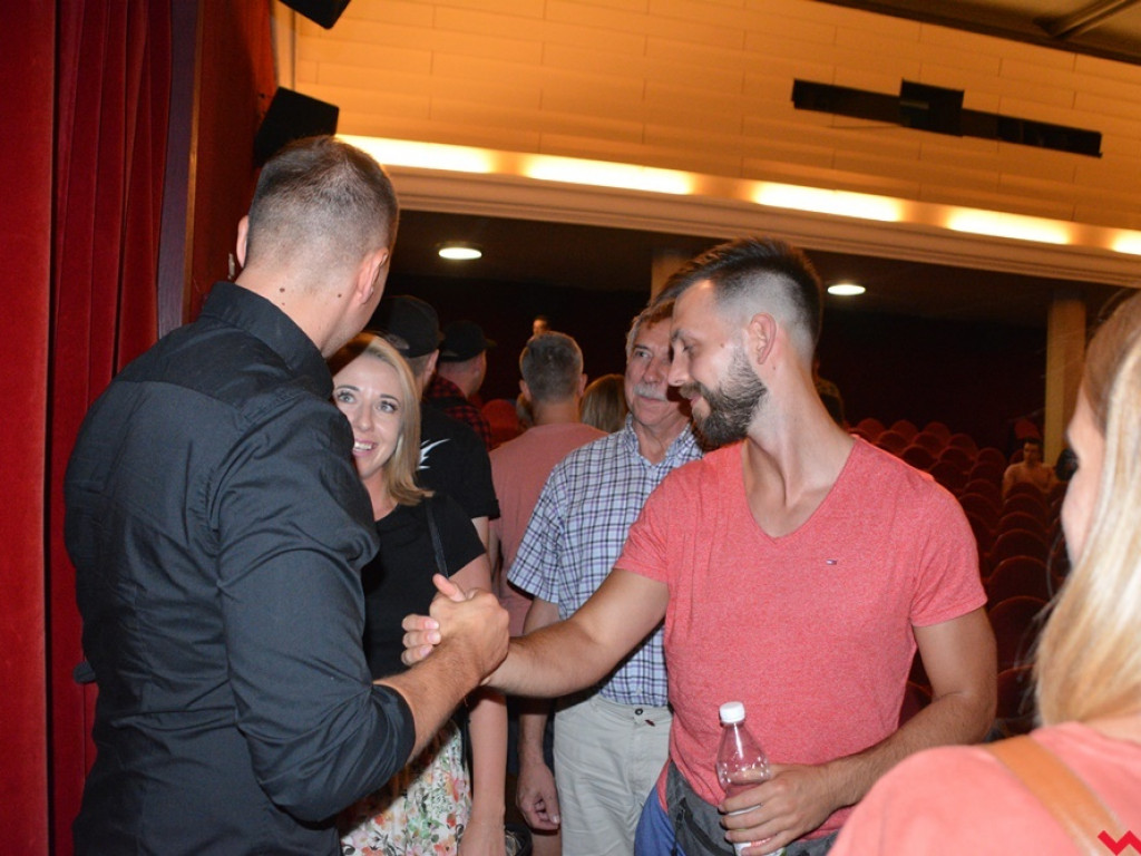 Ogromne zainteresowanie premierą „Otchłani”. Film wrześnianina w kinie Rialto