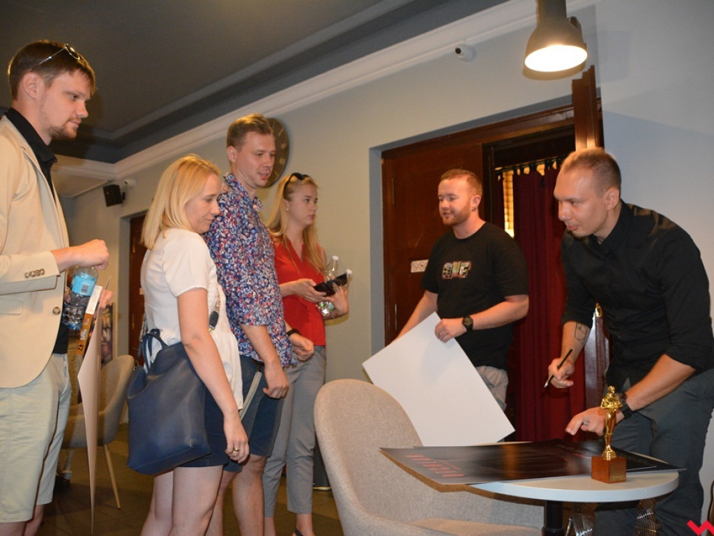 Ogromne zainteresowanie premierą „Otchłani”. Film wrześnianina w kinie Rialto