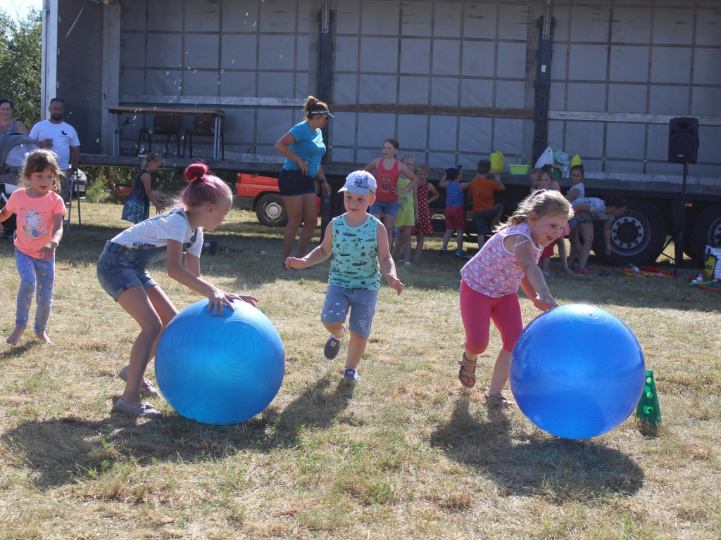Udany piknik dwóch sołectw. Mieszkańcy Kokoszek i Stępocina dobrze się bawili