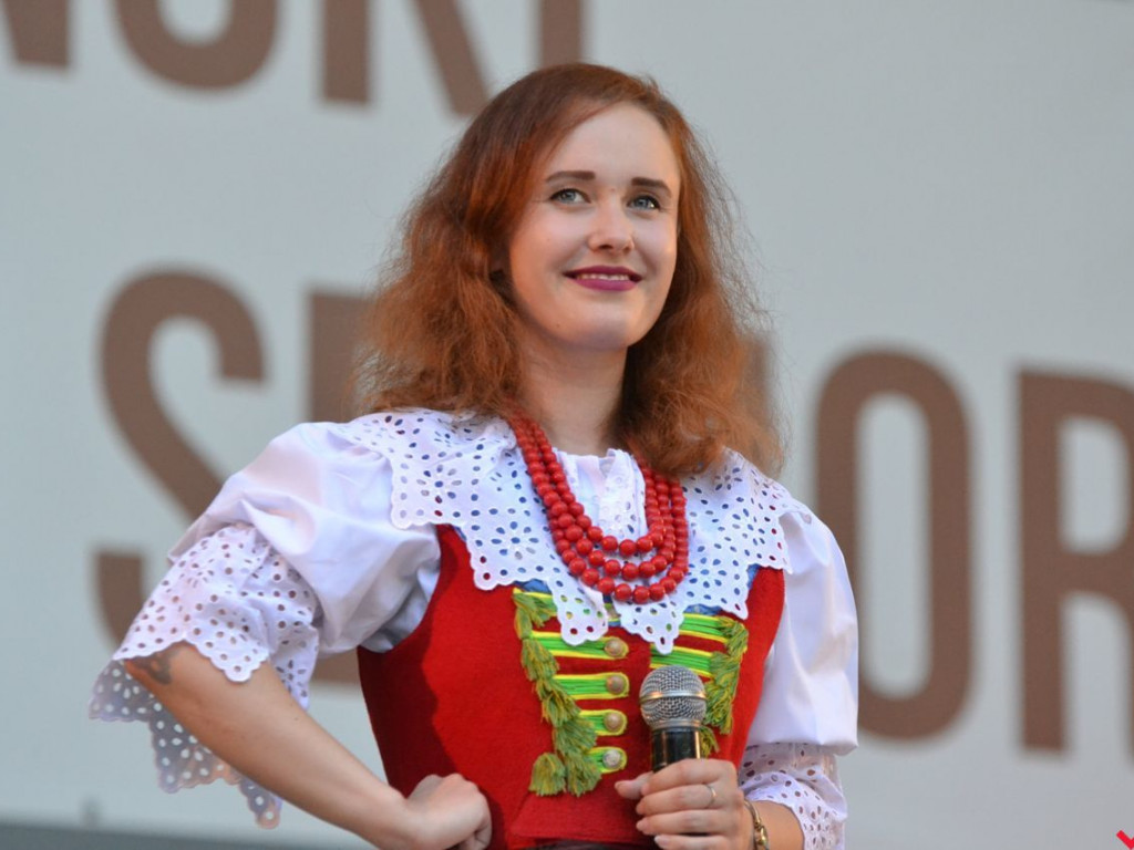 Coś pod nogę i coś do śmiechu, czyli kabaretowy koncert Trio Piotra Szefera