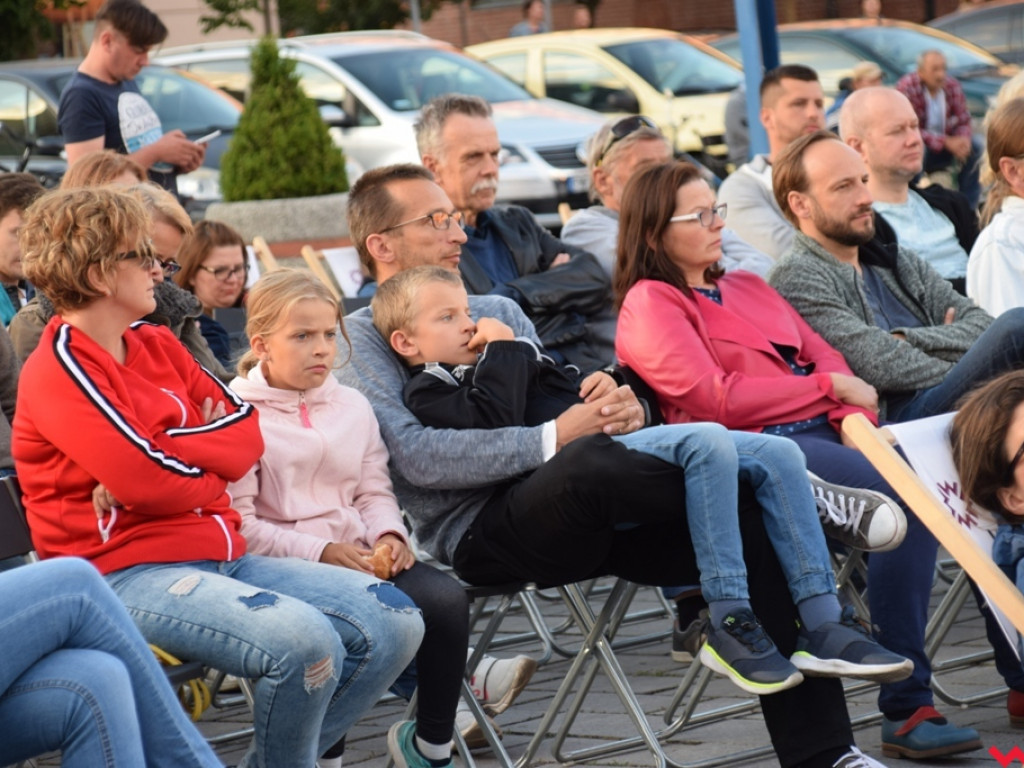 Jazzowa elegancja na wrzesińskim rynku