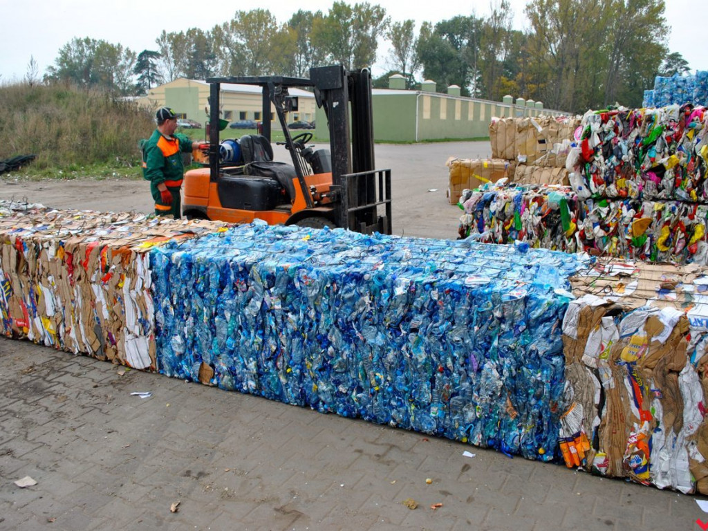 Segregacja – drugie życie śmieci. Wszystko o recyklingu w powiecie wrzesińskim