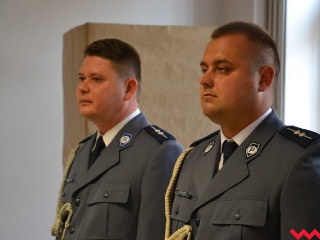 Święto Policji. Burmistrz z nietypowym prezentem, a wicestarosta chce BMW na drogach powiatowych