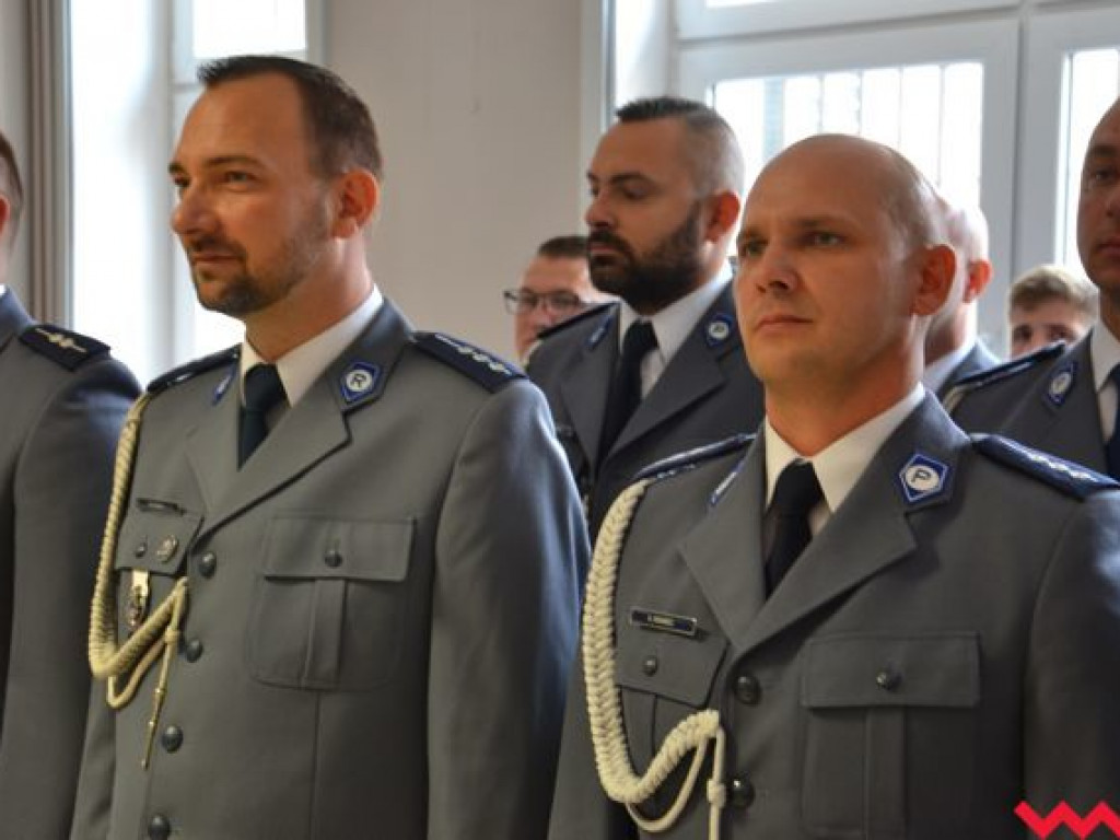 Święto Policji. Burmistrz z nietypowym prezentem, a wicestarosta chce BMW na drogach powiatowych
